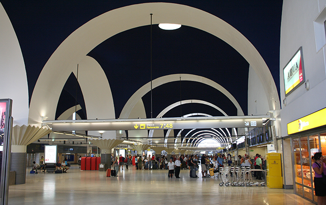 Севильский аэропорт внутри