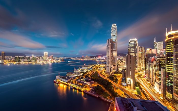 Гонконг открывает кафе, рестораны, салоны красоты и снимает большую часть ограничений