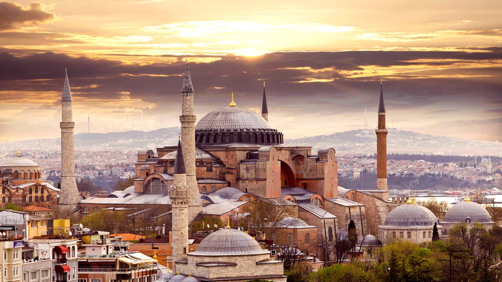Добро пожаловать в Стамбул — город контрастов и пьянящих ароматов