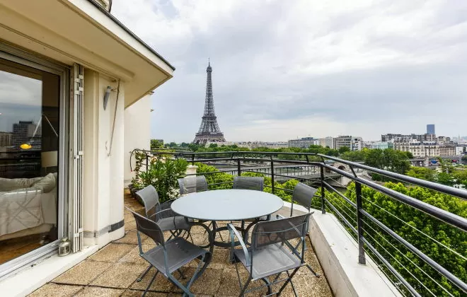 Цена квартиры в париже сдать дом для съемок